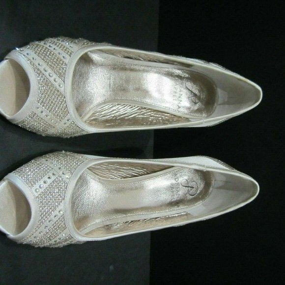 Adrianna Papell Flair Platino Jimmy Net Heels 5.5 - Picture 3 of 6